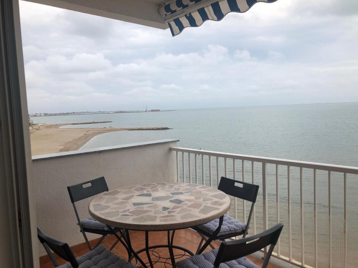 Apartamento en primera línea de mar Sant Carles de la Ràpita Exterior foto